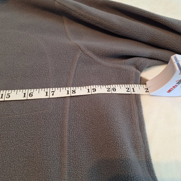 LL Bean Gray Trail Fleece Quarter Zip Pullover Jacket 280962 Sz Medium Pocket - Picture 6 of 8
